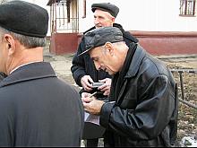 08
